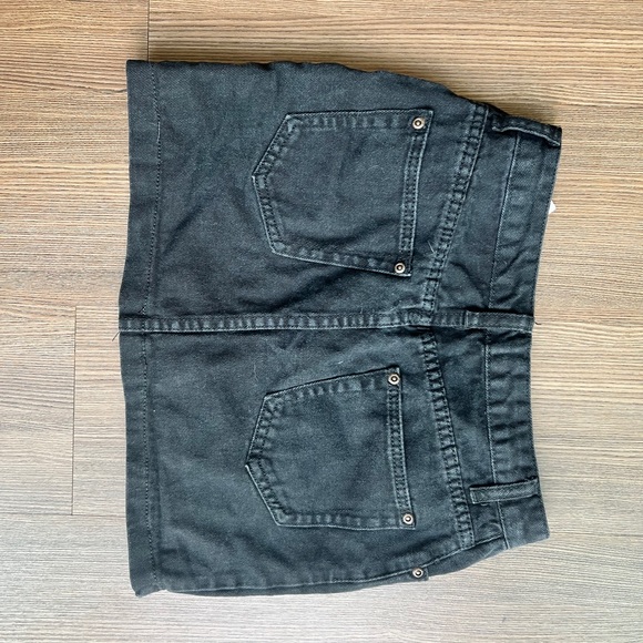 Boohoo Black Denim Mini Skirt - Picture 2 of 2
